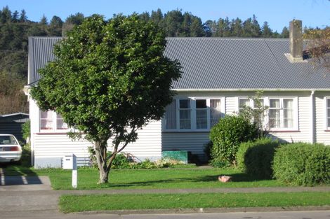 Photo of property in 1256 High Street, Taita, Lower Hutt, 5011