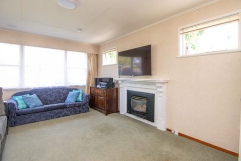 Photo of property in 116 Ruamahanga Crescent, Terrace End, Palmerston North, 4410