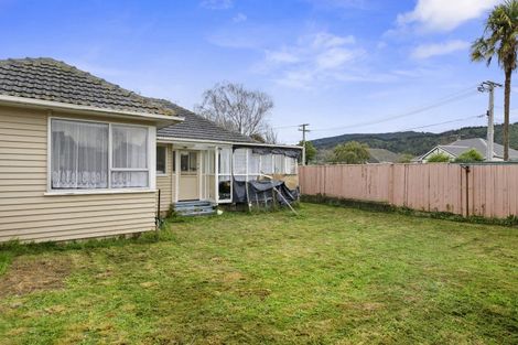 Photo of property in 22 Sandford Street, Trentham, Upper Hutt, 5018