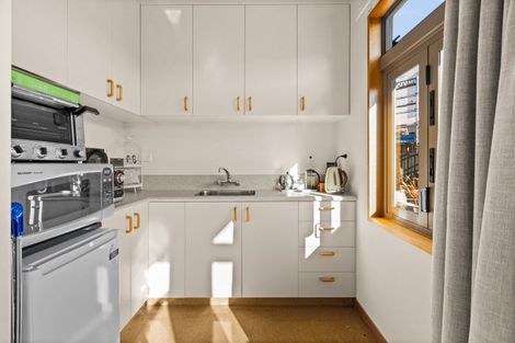 Photo of property in 308 Lyndon Road West, Hastings, 4122