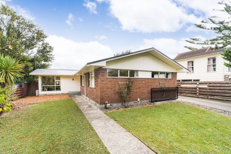 Photo of property in 25 Terry Crescent, Milson, Palmerston North, 4414