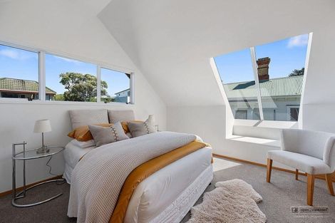 Photo of property in 30 Oxford Terrace, Coromandel, 3506