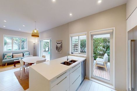 Photo of property in 143 Derwent Street, Island Bay, Wellington, 6023