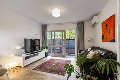 Photo of property in 2/69a Landscape Road, Mount Eden, Auckland, 1024