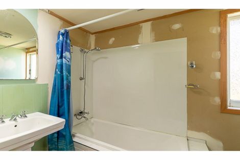 Photo of property in 26 Woodglen Road, Glen Eden, Auckland, 0602