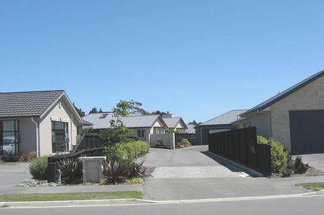 Photo of property in 10 Pohutukawa Crescent, Parklands, Christchurch, 8083