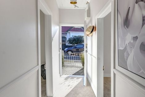 Photo of property in 61 Oxford Street, South Dunedin, Dunedin, 9012