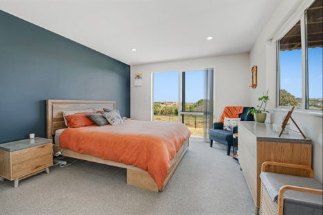 Photo of property in 135 Alec Craig Way, Gulf Harbour, Whangaparaoa, 0930