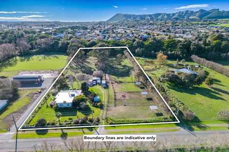 Photo of property in 92 Rahui Road, Otaki, 5512