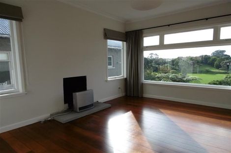 Photo of property in 211 Carrington Street, Vogeltown, New Plymouth, 4310