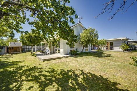 Photo of property in 16 Ngarimu Crescent, Taradale, Napier, 4112