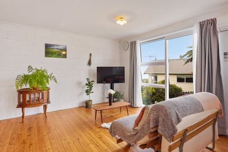 Photo of property in 21a Oakleigh Street, Maungaraki, Lower Hutt, 5010