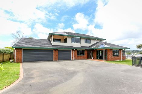 Photo of property in 9 Sandel Rise, Merrilands, New Plymouth, 4312