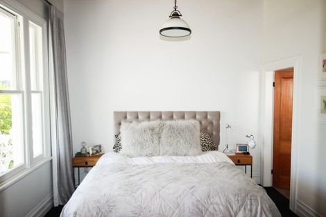 Photo of property in 12 Richmond Avenue, Northcote Point, Auckland, 0627