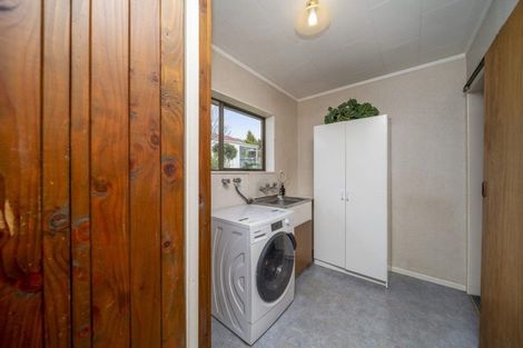 Photo of property in 32 Kauri Street, Merrilands, New Plymouth, 4312