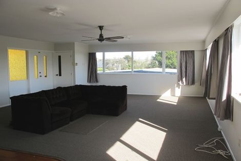Photo of property in 15 Sheehan Road, Te Atatu South, Auckland, 0610