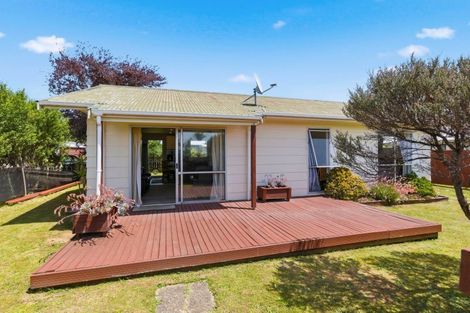Photo of property in 2 Cargill Street, Levin, 5510