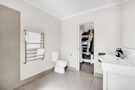 Photo of property in 167 Henwood Road, Paraite, New Plymouth, 4372