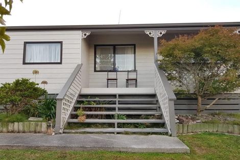 Photo of property in 21 Dahlstrom Grove, Kelvin Grove, Palmerston North, 4414