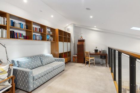 Photo of property in Clyde Quay Wharf, 3c/6 Clyde Quay Wharf, Te Aro, Wellington, 6011