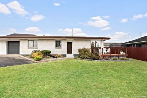 Photo of property in 7a Butley Drive, Farm Cove, Auckland, 2012