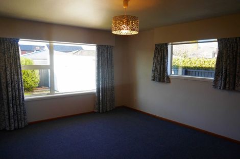 Photo of property in 2/4 Lansbury Avenue, Strowan, Christchurch, 8052