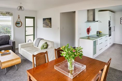 Photo of property in 41-43 Pukatea Street, Eastbourne, Lower Hutt, 5013