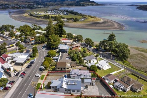 Photo of property in 10 Wallis Street, Raglan, 3225