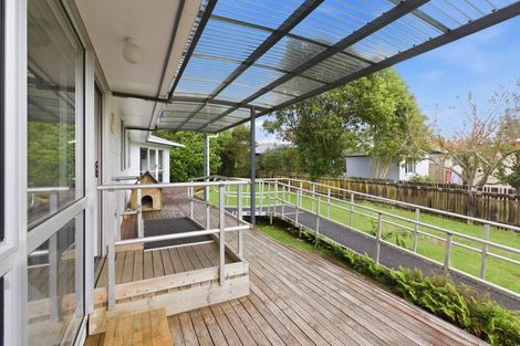 Photo of property in 20 Ngahere Street, Inglewood, 4330