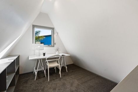 Photo of property in 6 Fitzroy Road, Bluff Hill, Napier, 4110