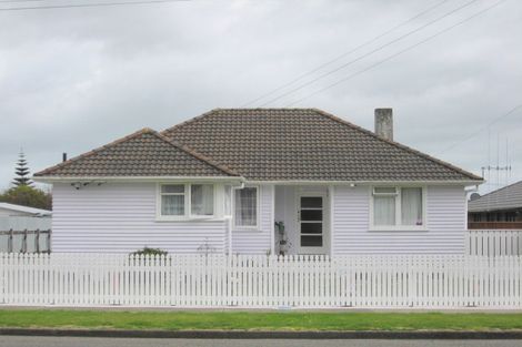 Photo of property in 47 Winchester Street, Levin, 5510
