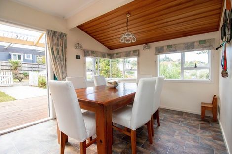 Photo of property in 24 Willoughby Street, Paeroa, 3600