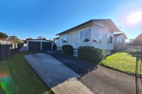 Photo of property in 27 Park Estate Road, Rosehill, Papakura, 2113