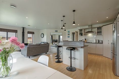 Photo of property in 186 Pacific Drive, Fitzherbert, Palmerston North, 4410