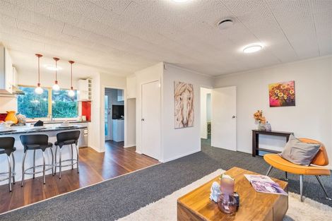 Photo of property in 302 Swanson Road, Henderson, Auckland, 0610