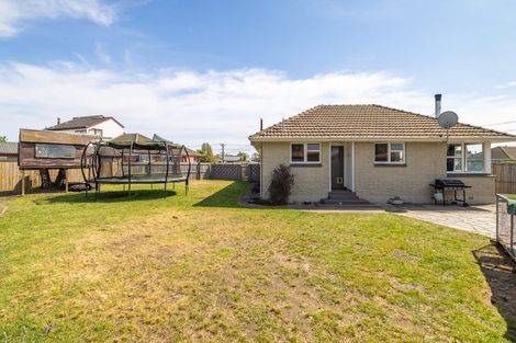 Photo of property in 24 Ontario Place, Wainoni, Christchurch, 8061