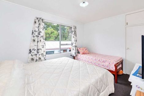 Photo of property in 1/7 Classic Grove, Bayview, Auckland, 0629