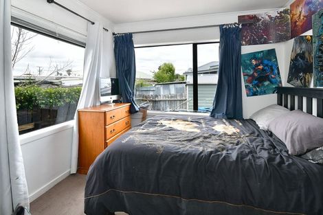 Photo of property in 4 Rere Place, Parakai, 0830