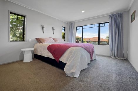 Photo of property in 57 Mt Lebanon Crescent, The Gardens, Auckland, 2105