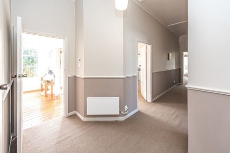 Photo of property in 33 College Street, College Estate, Whanganui, 4500