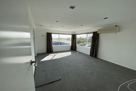 Photo of property in 43 Russleigh Drive, Dinsdale, Hamilton, 3204