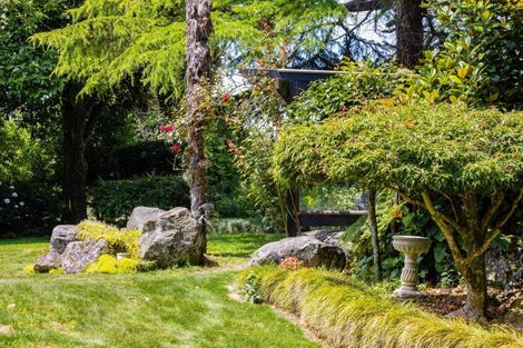 Photo of property in 48 Kairau Road West, Sentry Hill, New Plymouth, 4373