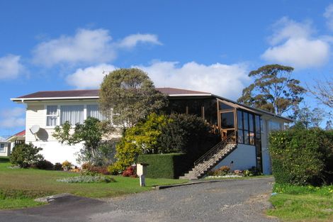 Photo of property in 10 Church Street, Kawakawa, 0210