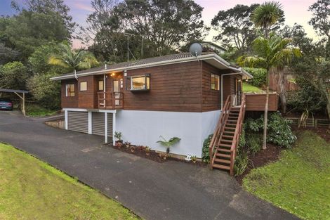 Photo of property in 1/55 Greenvalley Rise, Glenfield, Auckland, 0629