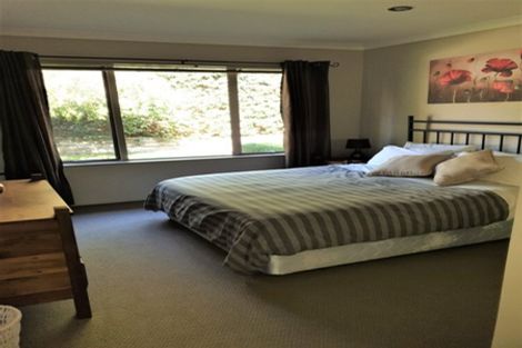 Photo of property in 5 Church View Road, Waiau Pa, Pukekohe, 2679