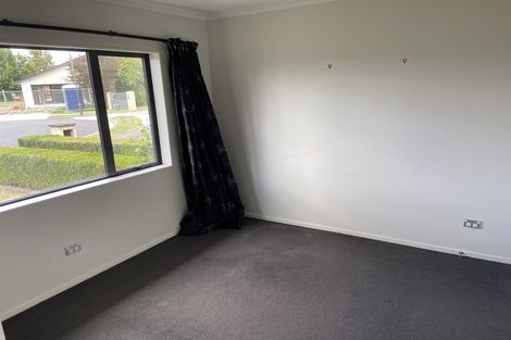 Photo of property in 16 Twin Willow Close, Cambridge, 3434