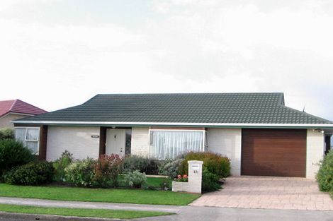 Photo of property in 13 Barrett Drive, Waikanae Beach, Waikanae, 5036