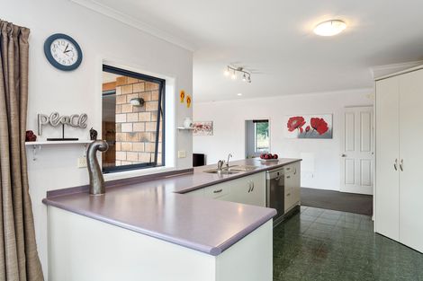 Photo of property in 2 Waterside Drive, Pyes Pa, Tauranga, 3112