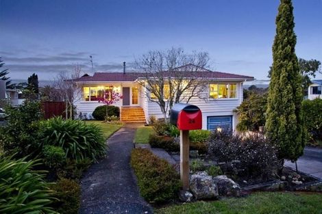 Photo of property in 24 Waitemata Road, Hauraki, Auckland, 0622