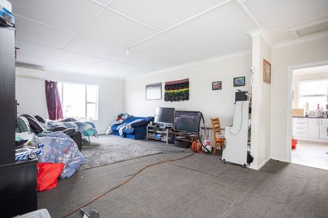Photo of property in 13 Waterloo Street, Dannevirke, 4930